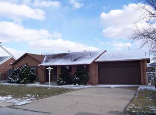 7211 Flamingo St, Algonac, MI 48001