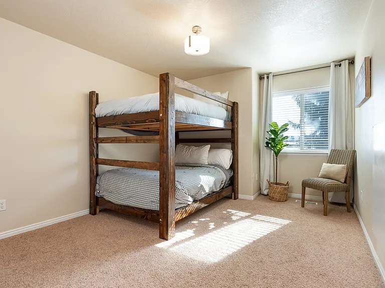 24 Mangum Cir #4 — Photo 15