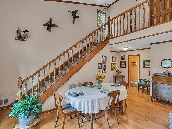 5th image of 128 Dogwood Ln