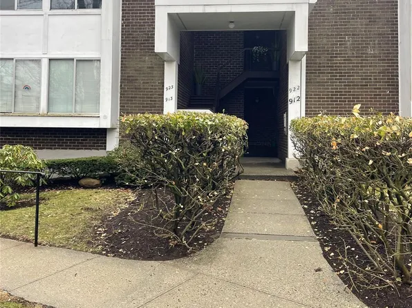 912 Colony Drive #912, Hartsdale, NY 10530