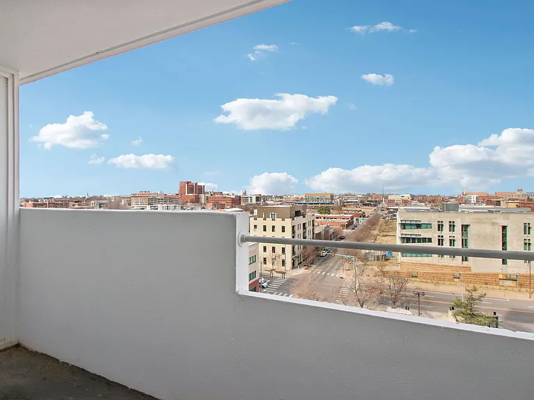 The Regency Apartments — Photo 45