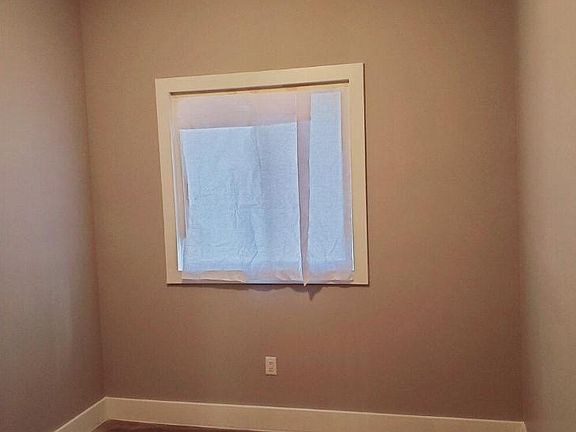 3rd image of 615 S Orange Ave #5