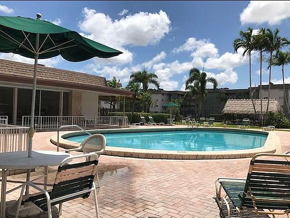 4th image of 8141 SW 24th Ct APT 407