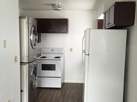 2nd image of 716 Wyoming St