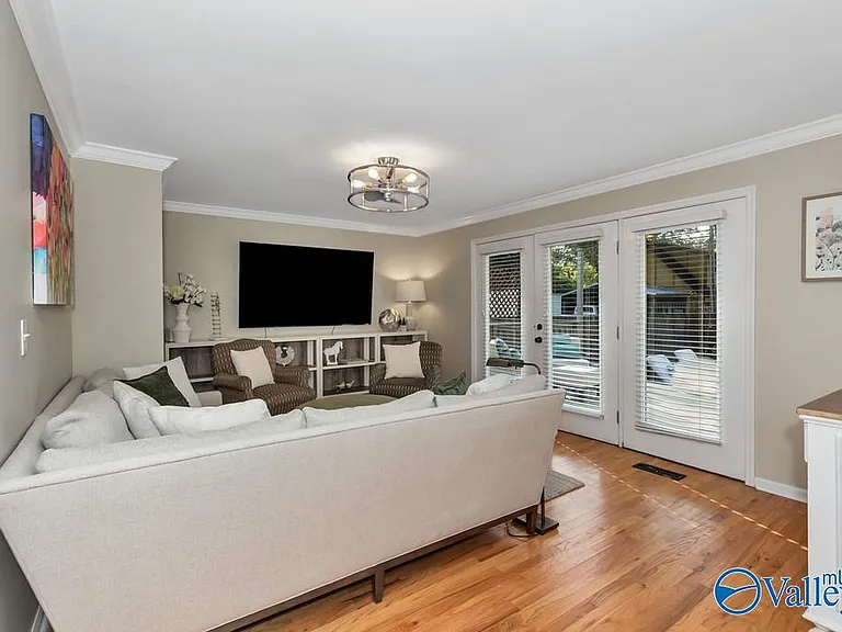 1410 Ward Ave NE — Photo 32