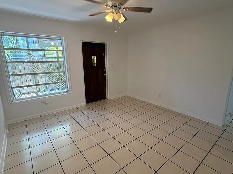 1614 Dennis St #B — Photo 3