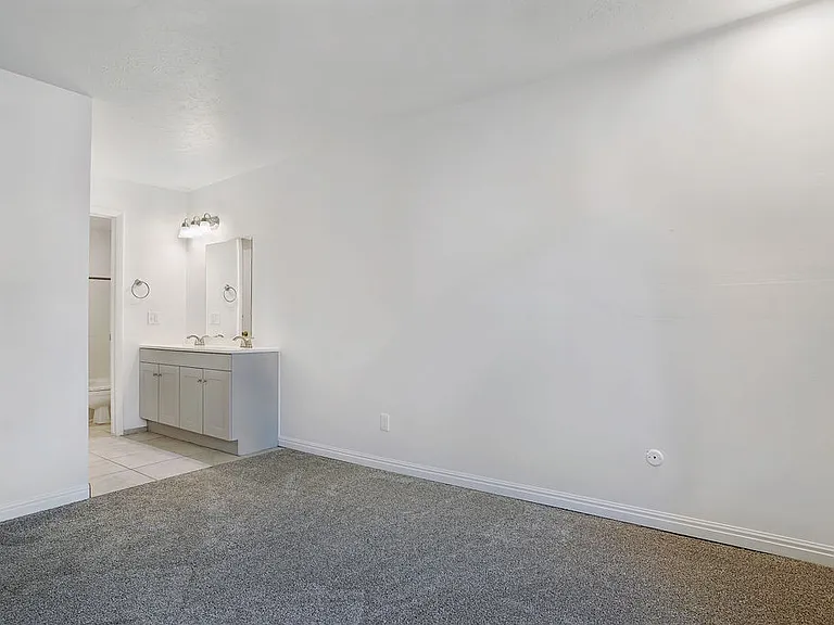 The Harper — Photo 10