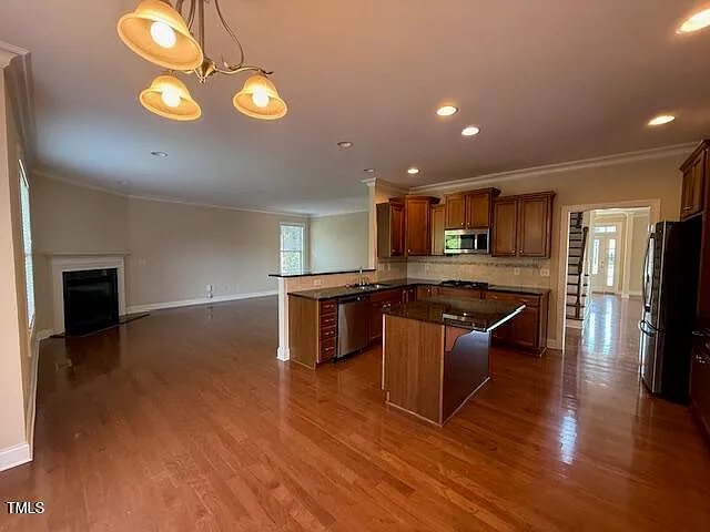 804 Greystone Crest Way — Photo 4