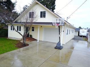 525 Art St, Brookings, OR