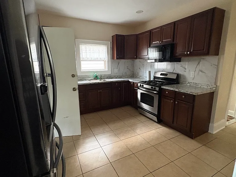 1350-1352 Hamilton St #2 — Photo 16