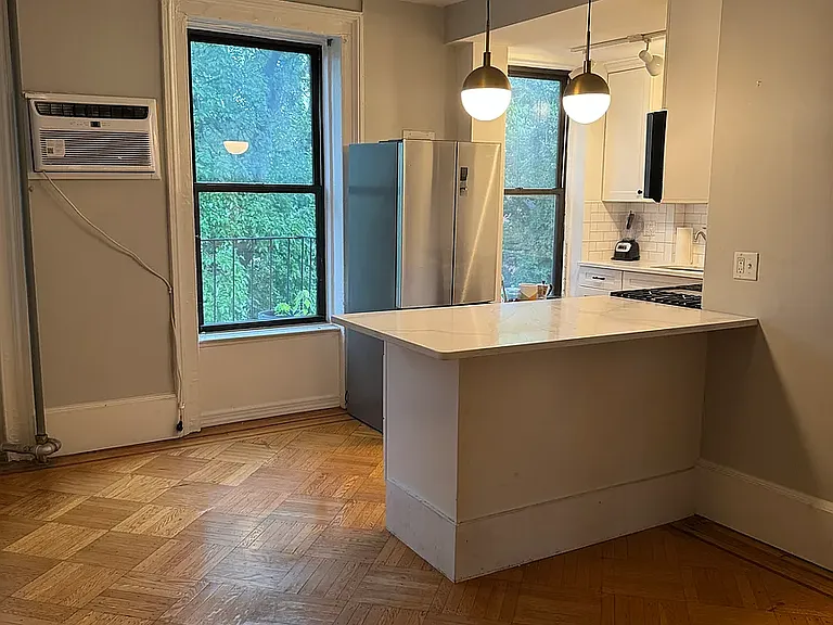 313 Clinton St #4 — Photo 3