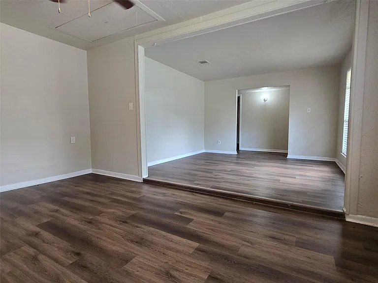 7731 Melanie St — Photo 10