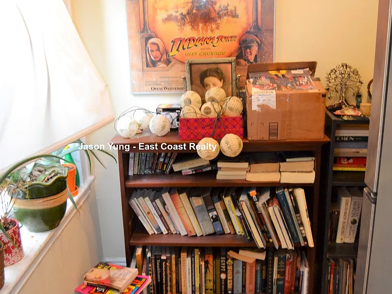 220 Kelton St #18 — Photo 3