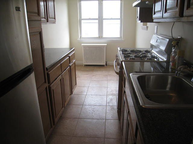 1st image of 2041 26th St #2