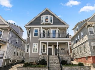 122 Hudson St #1, Somerville, MA 02144