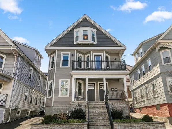 122 Hudson St #1, Somerville, MA 02144