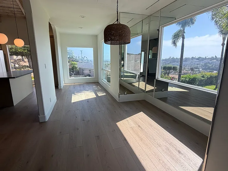 683 Marine View Ave #2 — Photo 21