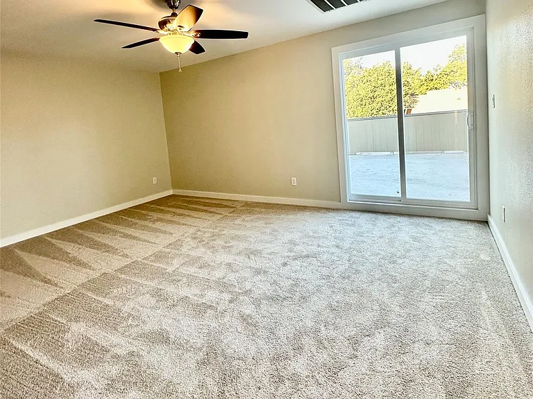 8111 Middle Ct — Photo 26
