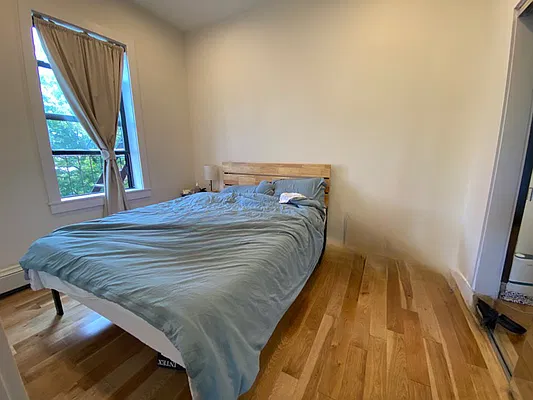 Rented by Capri Jet Realty Corp | media 3