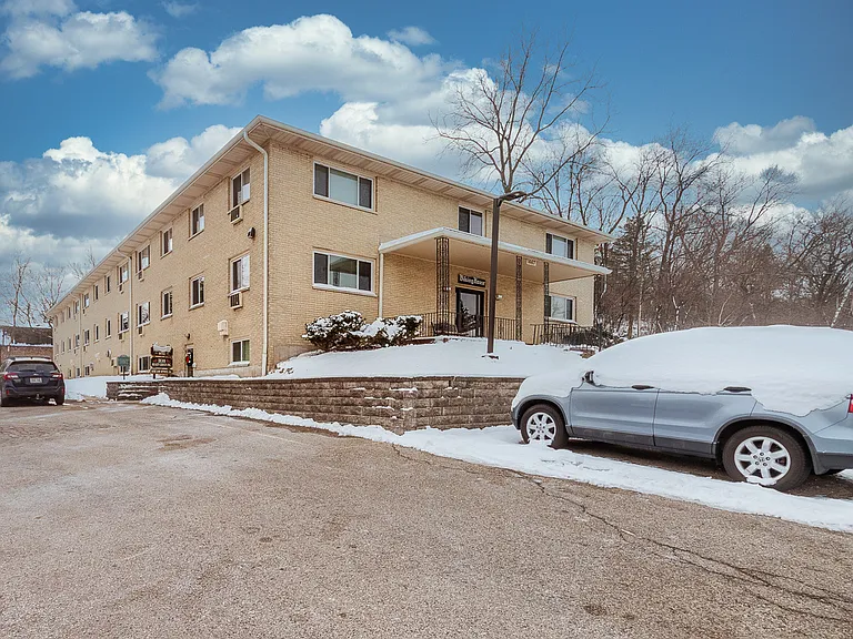 1667 Capital Ave — Photo 1