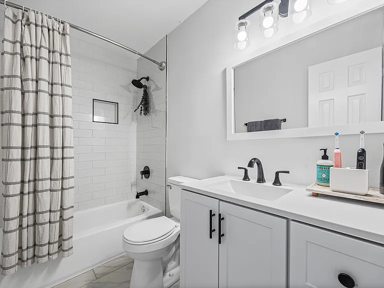 505 Heritage Pkwy #505 — Photo 5