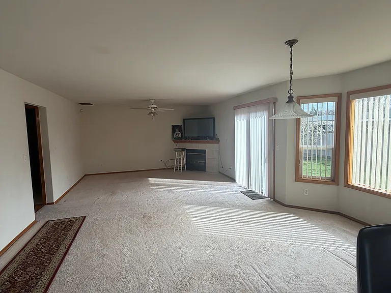 1325 23rd Street Pl NW — Photo 10