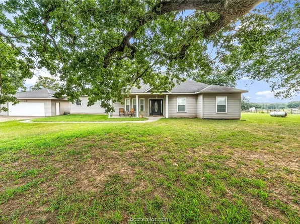 1093 County Road 431, Dime Box, TX 77853