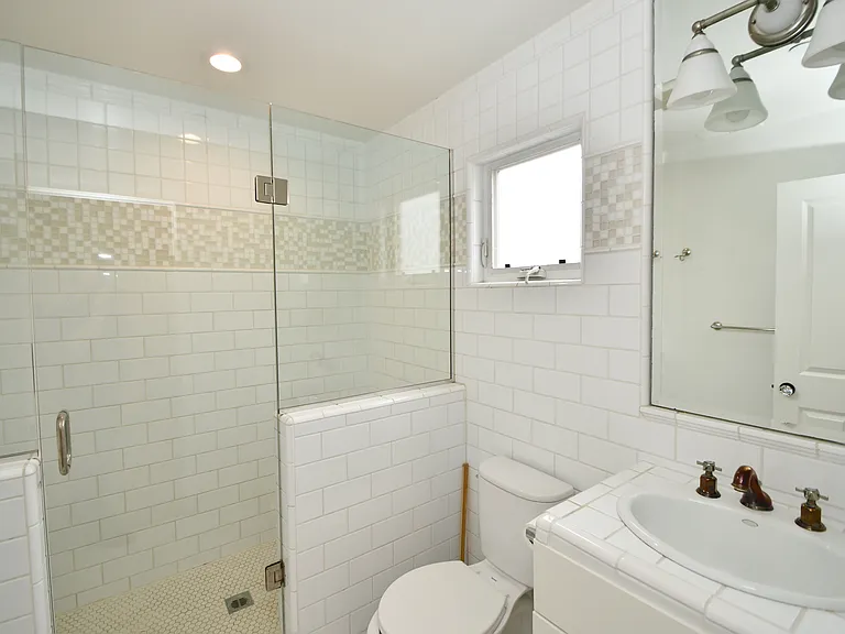 409 S Gertruda Ave — Photo 18