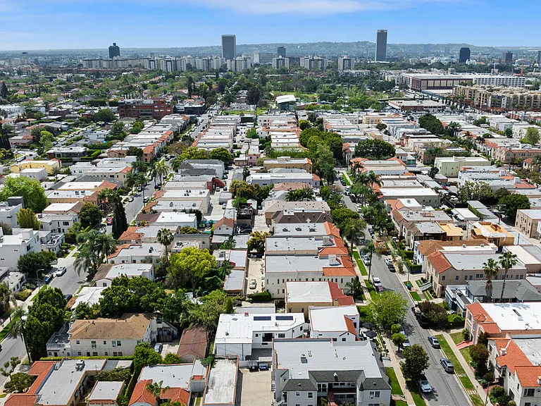 458 N Sierra Bonita Ave #460 — Photo 42