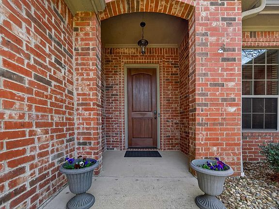 2nd image of 20857 Lakeview Dr
