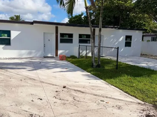 12101 SW 215th St, Miami, FL 33177