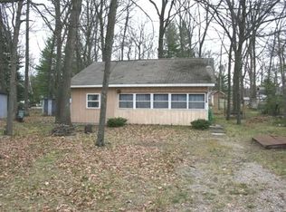 4130 Oak Hill Dr, Harrison, MI 48625