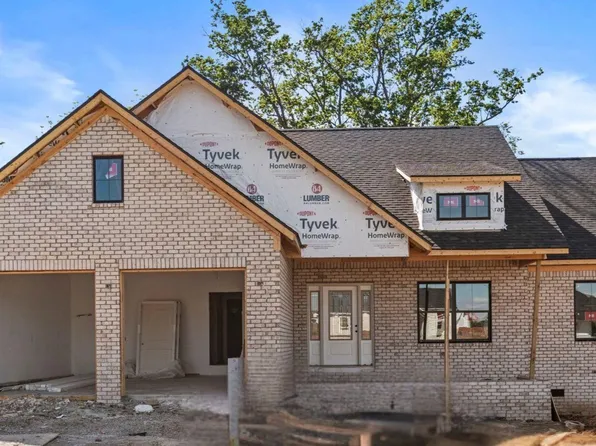 232 Max Cavnes Rd, Danville, KY 40422