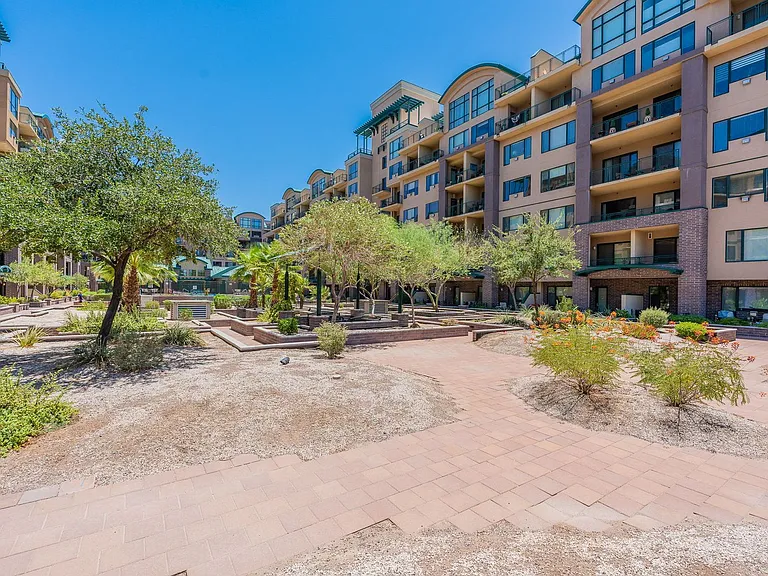 16 W Encanto Blvd #130 — Photo 37
