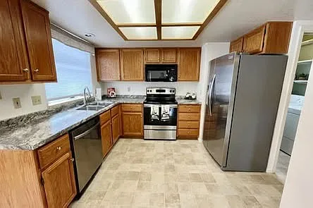 5872 Royal Vista Way — Photo 4