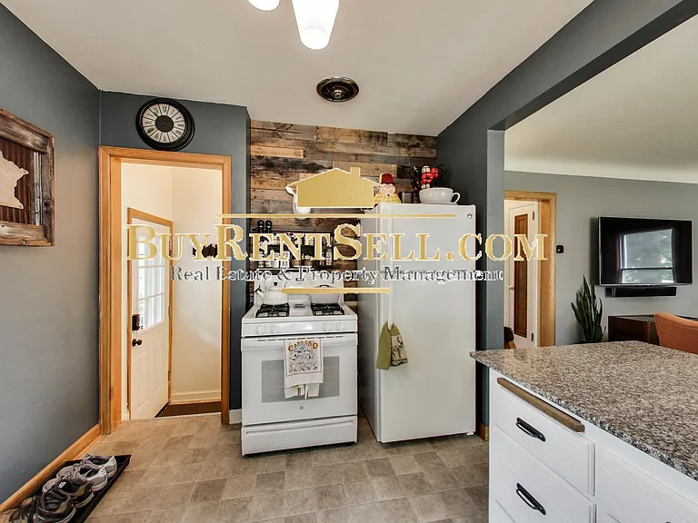 3249 Idaho Ave S — Photo 3