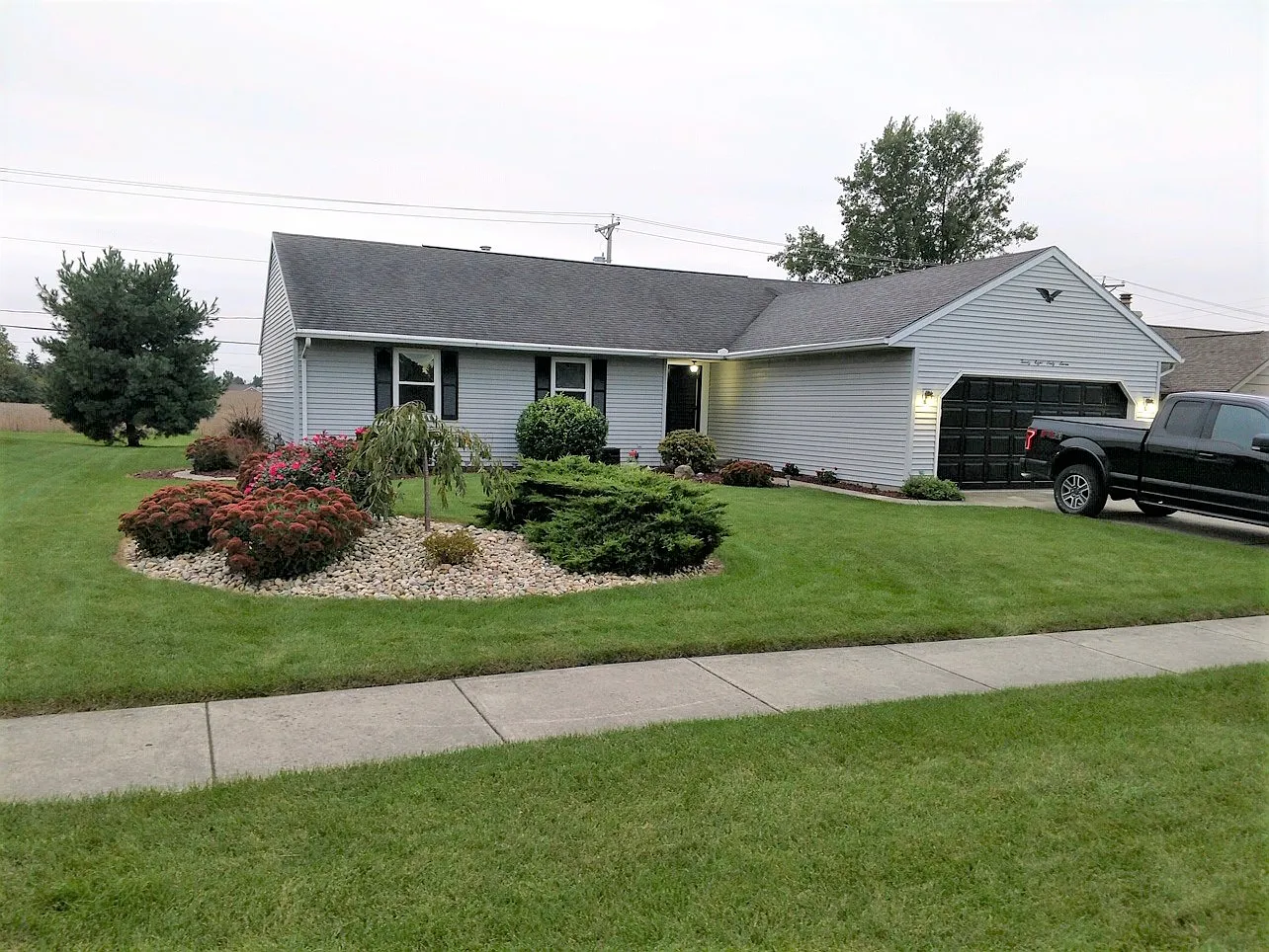 2867 Sherwood Dr photo 1