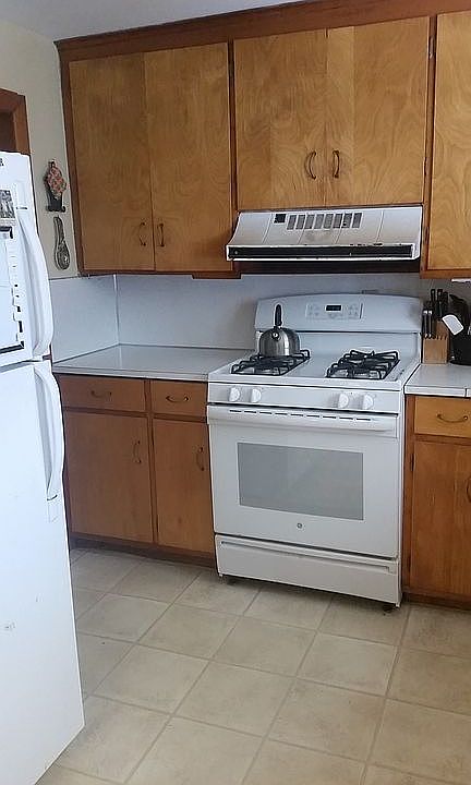 2nd image of 34 Walnut St