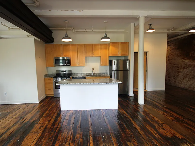 Pearl Street Lofts — Photo 23