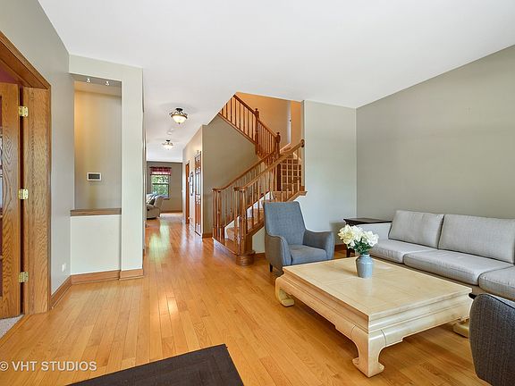 2nd image of 340 Parkstone Dr