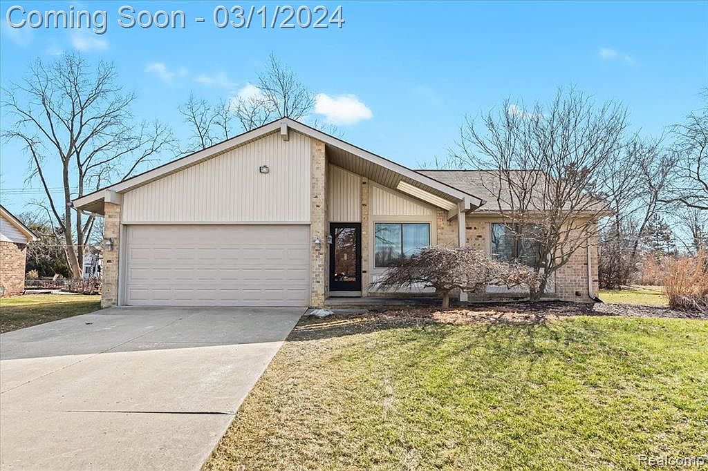 40661 Oakwood Dr, Novi, MI 48375 Zillow