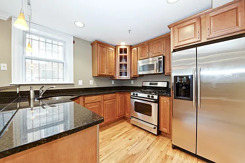 1443 Oak St NW #T1 — Photo 6