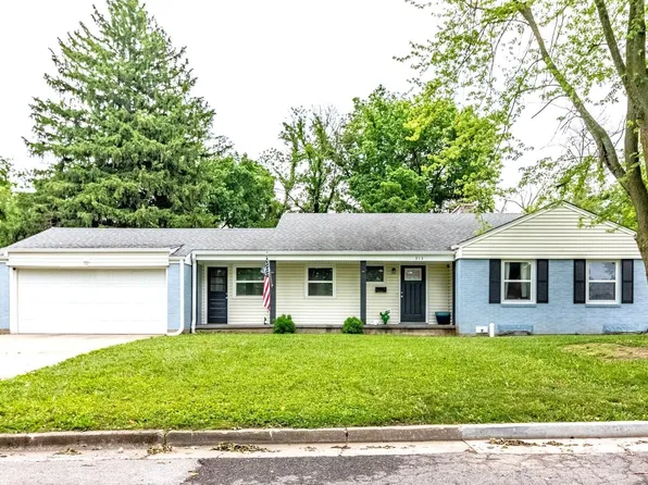 513 Sunset Dr, Sedalia, MO 65301