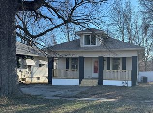 432 E Market St, Warrensburg, MO 64093