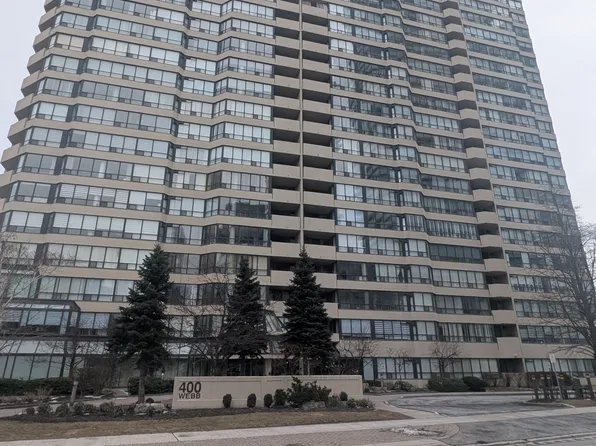 400 Webb Dr #703, Mississauga, ON L5B 3Z7
