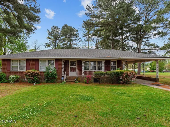 207 W Purvis Street, Robersonville, NC 27871