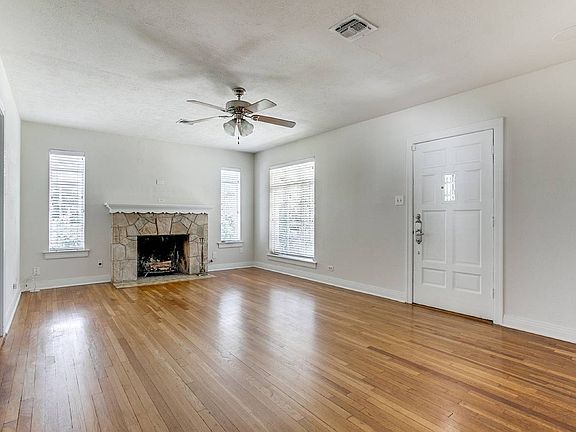 5th image of 147 E Edgewood Pl