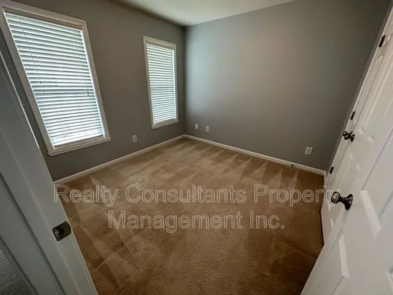 2152 Rosemont Dr — Photo 20