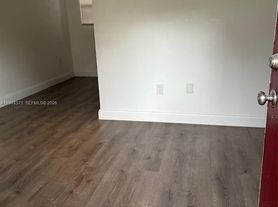 6507 NW 6th Ave, Miami, FL