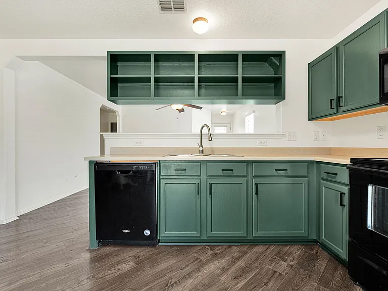 10907 Western Cactus — Photo 15